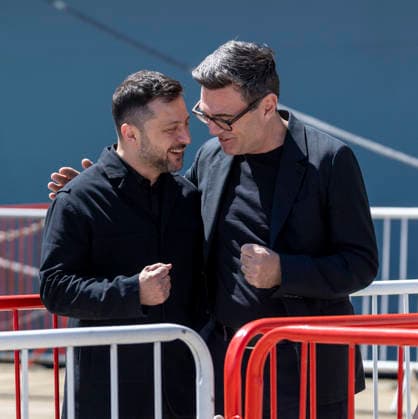 . 27 07 2026. Portsmouth, United Kingdom. UK Prime Minister Andy Burnham with the President of Ukraine, Volodymyr Zelenskyy, during a visit to the HMS Queen Elizabeth aircraft carrier at Portsmouth Naval Base, United Kingdom.  xPoolx xi-Imagesx IIM-26922-0007
