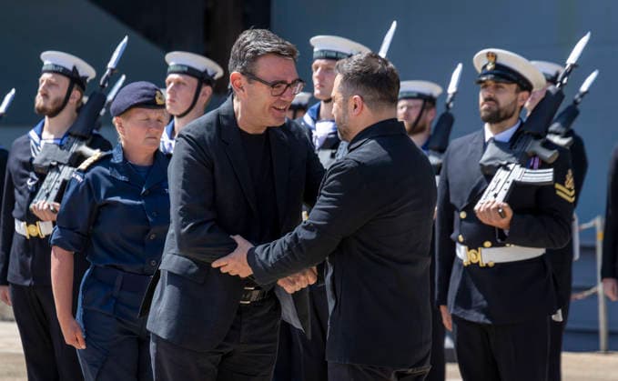 . 27 07 2026. Portsmouth, United Kingdom. UK Prime Minister Andy Burnham with the President of Ukraine, Volodymyr Zelenskyy, during a visit to the HMS Queen Elizabeth aircraft carrier at Portsmouth Naval Base, United Kingdom.  xPoolx xi-Imagesx IIM-26922-0031