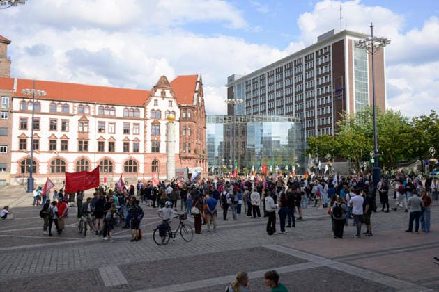 27.07.2026,Pressetermin, Demoaufruf Es reicht Friedensplatz Dortmund Teilnehmende auf dem Friedensplatz Dortmund Friedensplatz Dortmund NRW Deutschland *** July 27, 2026, Press Event, Call for a Protest: Enough Is Enough at Friedensplatz, Dortmund; Participants at Friedensplatz, Dortmund; Friedensplatz, Dortmund, North Rhine-Westphalia, Germany