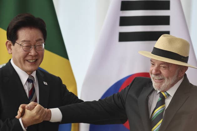 South Korean President Lee Jae Myung visits Brazil BRASILIA, BRAZIL - JUL 27: Brazilian President Luiz Inacio Lula da Silva meets with South Korean President Lee Jae Myung at the Alvorada Palace in Brasilia, Brazil, July 27, 2026. Mateus Bonomi Anadolu Brasilia Brazil. Editorial use only. Please get in touch for any other usage.  Copyright: x2026xAnadoluxMateusxBonomix