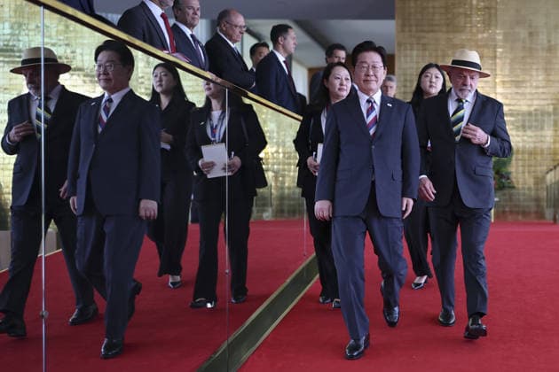 South Korean President Lee Jae Myung visits Brazil BRASILIA, BRAZIL - JUL 27: Brazilian President Luiz Inacio Lula da Silva meets with South Korean President Lee Jae Myung at the Alvorada Palace in Brasilia, Brazil, July 27, 2026. Mateus Bonomi Anadolu Brasilia Brazil. Editorial use only. Please get in touch for any other usage.  Copyright: x2026xAnadoluxMateusxBonomix