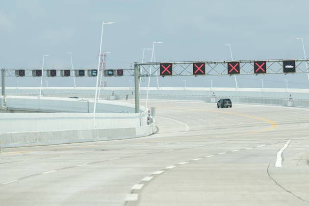 July 27, 2026, Windsor, On, CANADA: A vehicle crosses the Gordie Howe International Bridge in Windsor, Ont., on the first day open to vehicles, Monday, July 27, 2026. Windsor CANADA  - ZUMAc35_ 20260727_zaf_c35_078 Copyright: xDaxxMelmerx