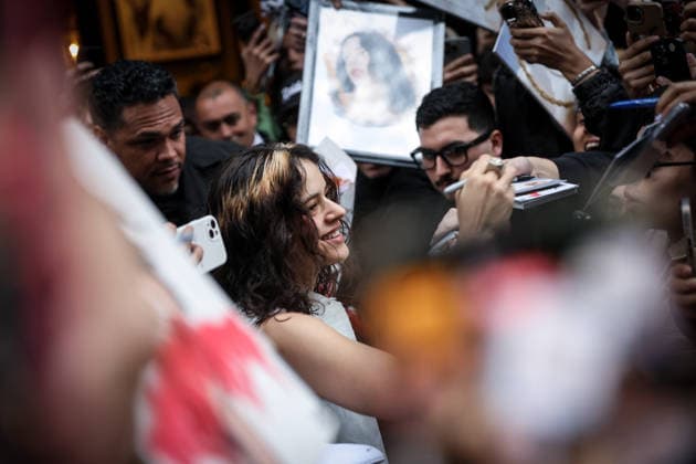 July 27, 2026, Santiago, Chile: Spanish singer ROSALIA greets her fans before her concert in Santiago, Chile. Santiago Chile  - ZUMAu105 20260727_zip_u105_003 Copyright: xManuelxUrzuax