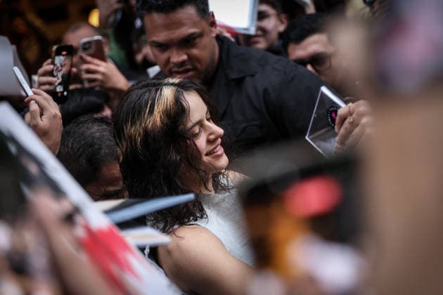 July 27, 2026, Santiago, Chile: Spanish singer ROSALIA greets her fans before her concert in Santiago, Chile. Santiago Chile  - ZUMAu105 20260727_zip_u105_004 Copyright: xManuelxUrzuax