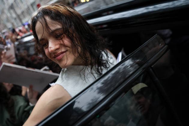 July 27, 2026, Santiago, Chile: Spanish singer ROSALIA greets her fans before her concert in Santiago, Chile. Santiago Chile  - ZUMAu105 20260727_zip_u105_006 Copyright: xManuelxUrzuax