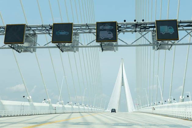 July 27, 2026, Windsor, On, CANADA: Un vo hicule traverse le pont international Gordie-Howe o Windsor, en Ontario, lors de la premioÂ¨re journo e d ouverture o la circulation, le lundi 27 juillet 2026. LA PRESSE CANADIENNE Windsor CANADA  - ZUMAc35_ 20260727_zaf_c35_100 Copyright: xDaxxMelmerx