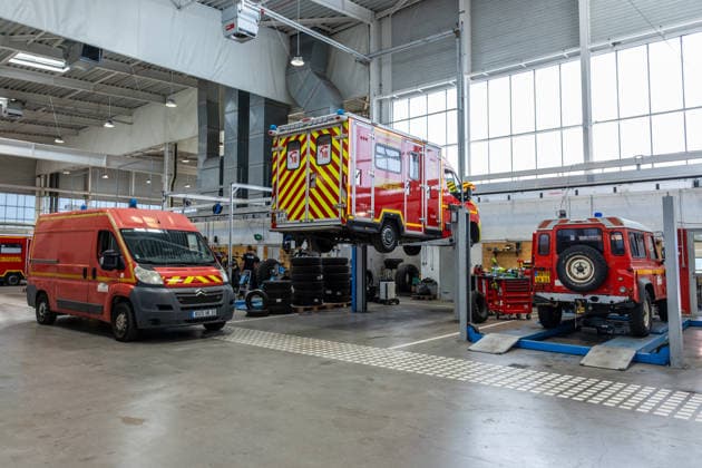 Firefighters Logistics And Maintenance Centre - Bordeaux Mechanics and technical staff from the Logistics and Maintenance Department of the Gironde Fire and Rescue Service (SDIS 33) repair, service and re-equip fire engines and emergency vehicles in support of ongoing wildfire response operations in Bordeaux, France, on July 27, 2026. Photo by Margot Le Gonidec ABACAPRESS.COM Bordeaux France  Copyright: xLexGonidecxMargot ABACAx