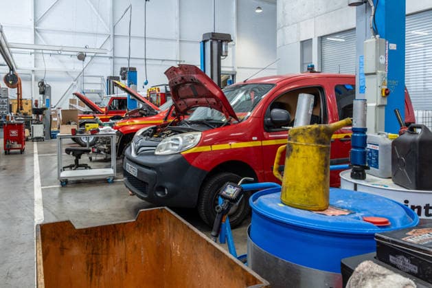 Firefighters Logistics And Maintenance Centre - Bordeaux Mechanics and technical staff from the Logistics and Maintenance Department of the Gironde Fire and Rescue Service (SDIS 33) repair, service and re-equip fire engines and emergency vehicles in support of ongoing wildfire response operations in Bordeaux, France, on July 27, 2026. Photo by Margot Le Gonidec ABACAPRESS.COM Bordeaux France  Copyright: xLexGonidecxMargot ABACAx