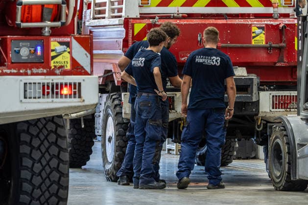 Firefighters Logistics And Maintenance Centre - Bordeaux Mechanics and technical staff from the Logistics and Maintenance Department of the Gironde Fire and Rescue Service (SDIS 33) repair, service and re-equip fire engines and emergency vehicles in support of ongoing wildfire response operations in Bordeaux, France, on July 27, 2026. Photo by Margot Le Gonidec ABACAPRESS.COM Bordeaux France  Copyright: xLexGonidecxMargot ABACAx