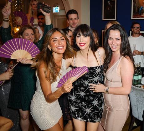 Agentur comtessa wird 8 - mega Party in Düsseldorf! - Party pur bei Jana Azizi mit Gastgerberin Tessa Saueressig und Louise Farina (Parfum, L-R) Düsseldorf Arabesq Restaurant NRW Deutschland *** comtessa Agency is throwing a massive party in Düsseldorf—a night of pure partying with Jana Azizi, guest host Tessa Saueressig, and Louise Farina Parfum; L R Düsseldorf Arabesq Restaurant, North Rhine-Westphalia, Germany