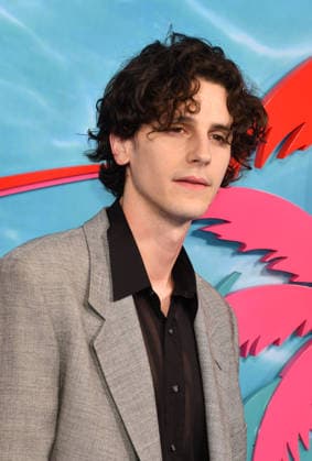 FX World Premiere Of The Shards NEW YORK, NY - JULY 27: Owen Painter at the World Premiere of FX™s The Shards at the SVA Theatre on July 27, 2026 in New York City. Credit: John Fycke AdMedia New York City New York USA EDITORIAL USE ONLY  Copyright: xx JohnxFycke AdMediax admphotosthree007939