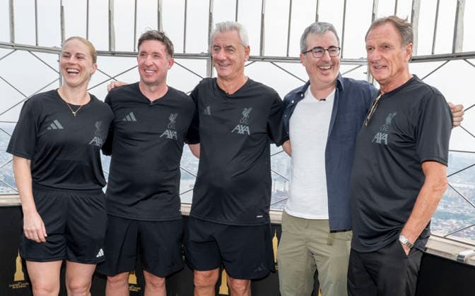July 27, 2026, New York, New York, USA: NATASHA DOWIE, ROBBIE FOWLER, IAN RUSH, JOHN OLIVER and PHIL THOMPSON visit the Empire State Building in New York to celebrate Liverpool FC. 28 July 2026 New York USA  - ZUMAa265 20260727_zep_a265_011 Copyright: xEricxAcquayex