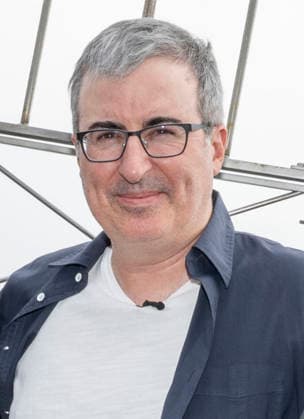 July 27, 2026, New York, New York, USA: JOHN OLIVER visits the Empire State Building in New York to celebrate Liverpool FC. 28 July 2026 New York USA  - ZUMAa265 20260727_zep_a265_016 Copyright: xEricxAcquayex