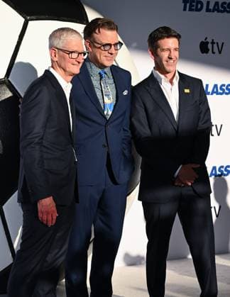 Tim Cook, Jason Sudeikis, John Ternus at arrivals for TED LASSO Season 4 Premiere, Academy Museum of Motion Pictures, Los Angeles, CA, July 27, 2026. Photo By: Michael Mattes Everett Collection TED LASSO Season 4 Premiere PUBLICATIONXNOTxINxCANxCHNxFRAxITAxJPNxNORxPOLxRUSxESPxUKxUSA