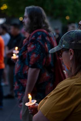 July 27, 2026, Seattle, Washington, USA: Community members gather for a vigil at Seattle Center for the victims of last nightÃ¢â‚¬â ¢s shooting at the Bite of Seattle festival in Seattle on Monday, July 27, 2026. Seattle USA  - ZUMAg235 20260727_zap_g235_038 Copyright: xPaulxChristianxGordonx