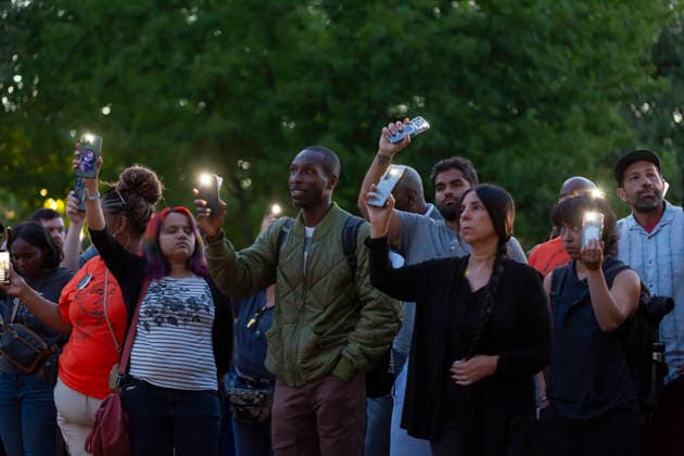 July 27, 2026, Seattle, Washington, USA: Community members gather for a vigil at Seattle Center for the victims of last nightÃ¢â‚¬â ¢s shooting at the Bite of Seattle festival in Seattle on Monday, July 27, 2026. Seattle USA  - ZUMAg235 20260727_zap_g235_037 Copyright: xPaulxChristianxGordonx