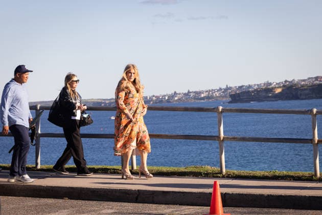 JENNIFER COOLIDGE, Jennifer Coolidge in Bondi for a stunt in Sydney, Tuesday, July 28, 2026. ( NO ARCHIVING SYDNEY NEW SOUTH WALES AUSTRALIA  Copyright: xNADIRxKINANIx 20260728186394692649
