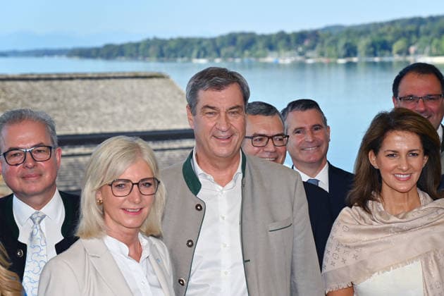 Gruppenbild Kabinett. v.li:Florian Streibl,Ulrike SCHARF,Markus SOEDER (Ministerpraesident Bayern und CSU Vorsitzender),Florian HERRMANN (CSU,Leiter der Staatskanzlei),Eric BEISSWENGER,Michaela KANIBER (Staatsministerin fuer Ernaehrung,Landwirtschaft,Forsten und Tourismus), Das Bayerische Kabinett tagt am 28.07.2026 auf der MS Starnberg auf dem Starnberger See. *** Group photo of the Cabinet (from left): Florian Streibl, Ulrike SCHARF, Markus SOEDER (Minister-President of Bavaria and CSU Chairman), Florian HERRMANN (CSU, Head of the State Chancellery), Eric BEISSWENGER,Michaela KANIBER, Minister of State for Food, Agriculture, Forestry, and Tourism. The Bavarian Cabinet will meet on July 28, 2026, aboard the MS Starnberg on Lake Starnb