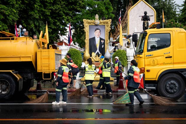 Thai King Maha Vajiralongkorn s 74th birthday BANGKOK, THAILAND - JULY 28: Bangkok Metropolitan Administartion (BMA) workers clean the streets during a ceremony honoring Thailand King Maha Vajiralongkorn (Rama X) for his 74th birthday at Sanam Luang in Bangkok, Thailand on July 28, 2026. Matt Hunt Anadolu Bangkok Thailand. Editorial use only. Please get in touch for any other usage.  Copyright: x2026xAnadoluxMattxHuntx