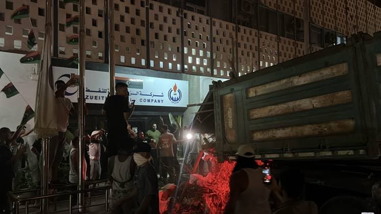 Protesters block entrances of NOC-affiliated companies over power outages in Tripoli TRIPOLI, LIBYA - JULY 28: Protesters place piles of rubble at the entrances of the company buildings as demonstrations over the prolonged power cuts continue outside the buildings of companies affiliated with Libya s National Oil Corporation (NOC) in the Zahra district of Tripoli, Libya, on July 28, 2026, to protest daily electricity outages across the country. Hamza Al Ahmar Anadolu Tripoli Libya. Editorial use only. Please get in touch for any other usage.  Copyright: x2026xAnadoluxHamzaxAlxAhmarx