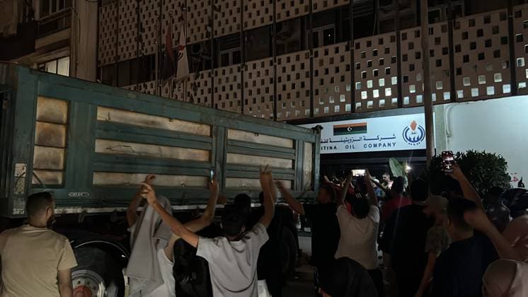 Protesters block entrances of NOC-affiliated companies over power outages in Tripoli TRIPOLI, LIBYA - JULY 28: Protesters place piles of rubble at the entrances of the company buildings as demonstrations over the prolonged power cuts continue outside the buildings of companies affiliated with Libya s National Oil Corporation (NOC) in the Zahra district of Tripoli, Libya, on July 28, 2026, to protest daily electricity outages across the country. Hamza Al Ahmar Anadolu Tripoli Libya. Editorial use only. Please get in touch for any other usage.  Copyright: x2026xAnadoluxHamzaxAlxAhmarx