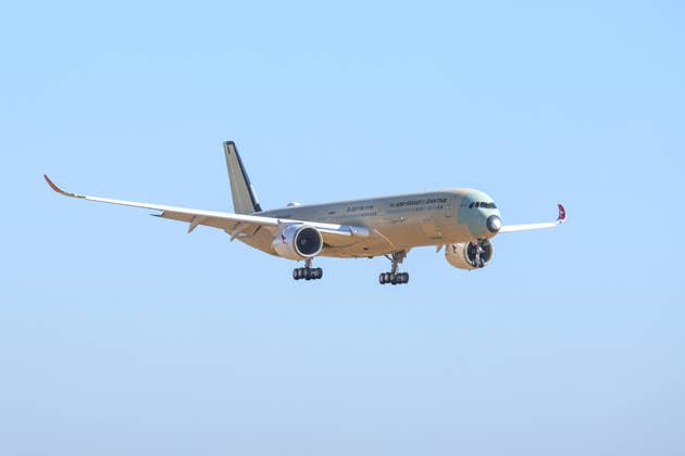 France - Qantas Airbus A350-1000ULR - Project Sunrise test flight TOULOUSE, FRANCE - JULY 28, 2026: Qantas Airbus A350-1000ULR, registration F-WULR, lands at Toulouse-Blagnac International Airport during a Project Sunrise test flight between Melbourne and Toulouse as part of Airbus and Qantas ultra-long-range flight-test program. On July 28, 2026 at Toulouse-Blagnac International Airport (TLS) in Blagnac, near Toulouse, France. Photo by Manuel Blondeau AOP.Press Toulouse Toulouse-Blagnac International A Occitanie France Copyright: x ManuelxBlondeau AOP.Pressx 1080504536st