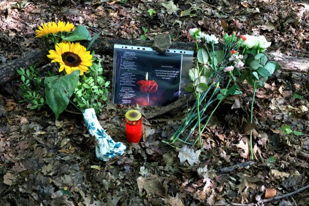 28.07.2026, GER DEU, Deutschland Gedenkstaetten fuer die Opfer des Terroranschlags vom 25.07.2026 beim CSD-Berlin im Tiergarten Berlin Nordphoto *** July 28, 2026, GER DEU, Germany: Memorials to the victims of the terrorist attack on July 25, 2026, during the CSD Berlin in the Tiergarten, Berlin Nordphoto Copyright: xNordphotox xEnglerx