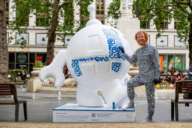 July 28, 2026, London, London, UK: LONDON, UK. Ã¢â‚¬ËœBlue RobotÃ¢â‚¬â ¢ is created in Leicester Square. Art of London launches Mr DoodleÃ¢â‚¬â ¢s Doodle Discovery, a free art trail featuring a live doodling workshop and five specially commissioned sculptures across LondonÃ¢â‚¬â ¢s West End by internationally acclaimed artist Sam Cox, known professionally as Mr Doodle (pictured). The public art experience is on display until 30 August 2026. London UK  - ZUMAl94_ 20260728_zaf_l94_015 Copyright: xStephenxChungx