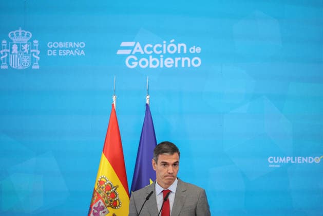 Sánchez Takes Stock of the Political Year Before the Summer Recess Prime Minister Pedro Sánchez addresses the media at the Moncloa Complex on July 28, 2026, in Madrid, Spain. Sánchez took stock of the political year ahead of the summer recess and presented the periodic accountability report Cumpliendo. JULY 28, 2026 GOVERNMENT OF SPAIN SUMAR PSOE Alejandro Martínez Vé Madrid Madrid, Spain  Copyright: xAlejandroxMartinezxVÃ lezx 7690671