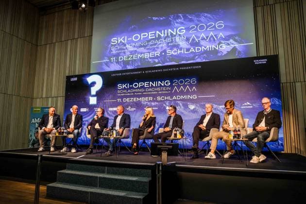 28.07.2026, Schladming, AUT, Unterwegs in Steiermark, Pressekonferenz, PK, SkiOpening 2026, Bekanntgabe LiveAct, Helene Fischer, im Bild Podium, *** July 28, 2026, Schladming, Austria, On the Road in Styria, Press Conference, SkiOpening 2026, Live Act Announcement, Helene Fischer, Pictured: Podium,