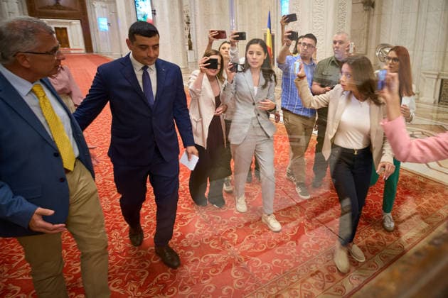 George Simion, Press Conference, Bucharest, Romania Bucharest, Romania. 28th Jul, 2026: George Simion, president of the Alliance for the Union of Romanians (AUR), leaves after a press conference at the Chamber of Deputies. Bucharest Romania Copyright: xLucianxAlecux