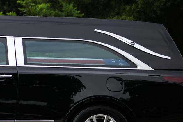 July 28, 2026, Washington, District Of Columbia, USA: The flag-draped casket of U.S. Senator Lindsey Graham (R-SC) arrives in a hearse at the U.S. Capitol ahead of a memorial service in Washington, D.C. on July 28, 2026. Washington USA  - ZUMAd227 20260728_znp_d227_003 Copyright: xBryanxDozierx