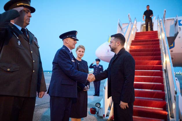 Zelenskyy arrives in US to meet with Trump WASHINGTON, D.C - JULY 28: (----EDITORIAL USE ONLY - MANDATORY CREDIT - ZELENSKYY SOCIAL MEDIA ACCOUNT HANDOUT - NO MARKETING NO ADVERTISING CAMPAIGNS - DISTRIBUTED AS A SERVICE TO CLIENTS----) Ukrainian President Volodymyr Zelenskyy arrives in the US ahead of talks with President Donald Trump in Washington, D.C, United States on July 28, 2026. Zelenskyy Social Media Account Anadolu Washington United States. Editorial use only. Please get in touch for any other usage.  Copyright: x2026xAnadoluxZelenskyyxSocialxMediaxAccountx