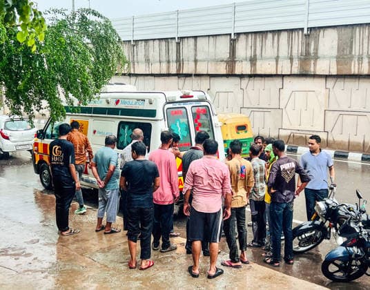 People gather around an ambulance following the incident of a retrieved dead body of a youth who drowned in Yamuna Khadar near Geeta Colony New Delhi, Jul 28 (ANI): People gather around an ambulance following the incident of a retrieved dead body of a youth who drowned in Yamuna Khadar near Geeta Colony, in New Delhi on Tuesday. New Delhi Delhi India Copyright: xANIx ANI_20260728459