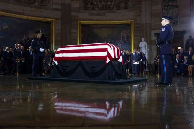 Lindsey Graham Memorial Service in the US Capitol A US Capitol Police honor guard stands watch around the casket of late South Carolina Senator Lindsey Graham in the rotunda of the US Capitol during a congressional tribute to his life in Washington, DC, USA, 28 July 2026. Graham died unexpectedly on 11 July at the age of 71 from a tear in his aorta. Credit: Jim LoScalzo Pool via CNP Washington District of Columbia United States of America EDITORIAL USE ONLY Copyright: xx 072826stx23-6471918 JimxLoScalzox-xPoolxviaxCNPx cnpphotos338238