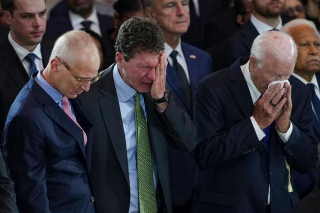 July 28, 2026, Washington, District Of Columbia, USA: U.S. Senator Saxby Chambliss (R-GA), Richard Perry, longtime chief of staff to late U.S. Senator Lindsey Graham and former U.S. Representative Bob Inglis (R-SC) mourn during a Congressional Tribute at the Rotunda of the U.S. Capitol in Washington, D.C., U.S., July 28, 2026 Washington USA - ZUMAs152 20260728_faa_s152_243 Copyright: xNathanxHowardx-xPoolxviaxCNPx