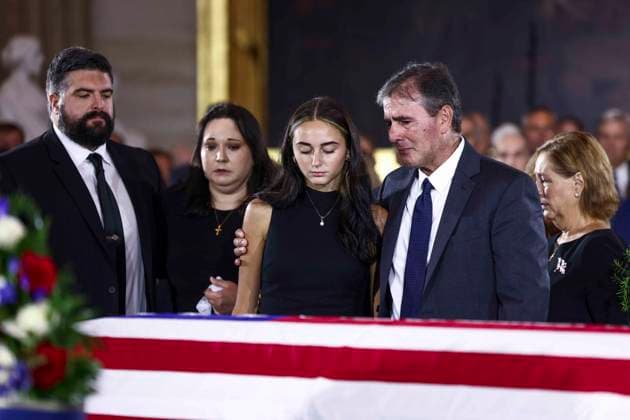 Lindsey Graham Memorial Service in the US Capitol Relatives of the late South Carolina Senator Lindsey Graham pay their respects at his casket during a congressional tribute in the rotunda of the US Capitol in Washington, DC, USA, 28 July 2026. Graham died unexpectedly on 11 July at the age of 71 from a tear in his aorta. Photo by Jim LoScalzo Pool via CNP ABACAPRESS.COM Washington District of Columbia United States  Copyright: xCNP ABACAx