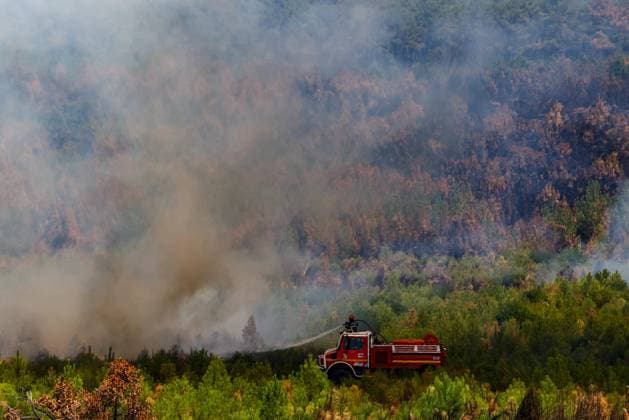 FIRE IN GIRONDE PHOTOPQR LE PARISIEN Olivier Corsan Lège-Cap-Ferret July 28, 2026 Lège-Cap-Ferret, Gironde, France, July 28, 2026 Firefighters, assisted by aerial resources—airplanes, helicopters, Dash, and Canadair, fought to contain the flare-ups around the town of Lège Cap Ferret. Photo: LP Olivier Corsan FIRE IN GIRONDE Fire in southwestern France, July 28, 2026 Local Caption Lège Cap Ferret, Gironde, France  Copyright: xPHOTOPQR LExPARISIEN MAXPPPxOlivierxCorsanx 20260728LPA6240 20260728LPA6240