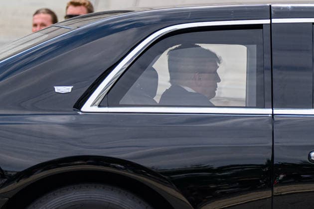 July 28, 2026, Washington, District Of Columbia, United States: President Donald TRUMP and his son Eric TRUMP depart the White House en route to the funeral of Senator Lindsey Graham at the Washington National Cathedral. Washington United States  - ZUMAk206 20260728_znp_k206_019 Copyright: xMattxKaminskyx