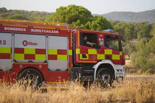 Helicopters, airplanes and firefighters help fight the fires in San Martin de Valdeiglesias, west of Madrid, Spain, Tuesday, July 28, 2026 Cordon Press 