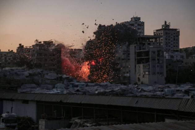 July 28, 2026, Gaza, Palestine, State of: GAZA Gaza, GAZA, PALESTINE Ã¢â‚¬ JULY 28, 2026: Smoke rises following an Israeli airstrike on Al-Muttaqeen Mosque in Gaza City. The strike was carried out after an evacuation warning was issued by Israeli forces. Gaza Palestine, State of - ZUMAq101 20260728_zna_q101_061 Copyright: xSalahxHashemx