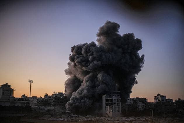 July 28, 2026, Gaza, Palestine, State of: GAZA Gaza, GAZA, PALESTINE Ã¢â‚¬ JULY 28, 2026: Smoke rises following an Israeli airstrike on Al-Muttaqeen Mosque in Gaza City. The strike was carried out after an evacuation warning was issued by Israeli forces. Gaza Palestine, State of - ZUMAq101 20260728_zna_q101_062 Copyright: xSalahxHashemx