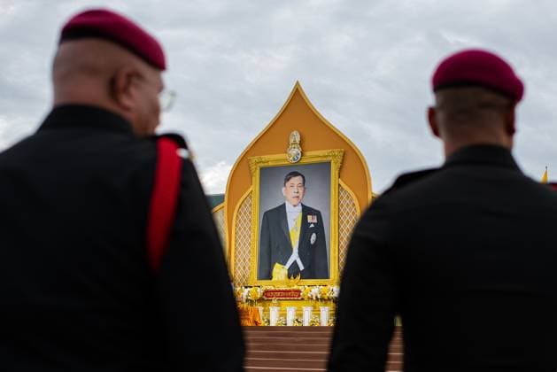 July 28, 2026, Bangkok, Thailand: Army personnel stand on guard in front of a portrait of the King Vajiralongkorn during his 74th birthday celebration..Thai authorities held a celebration to mark the 74th birthday of King Maha Vajiralongkorn at Sanam Luang. Bangkok Thailand - ZUMAs197 20260728_aaa_s197_092 Copyright: xPeeraponxBoonyakiatx