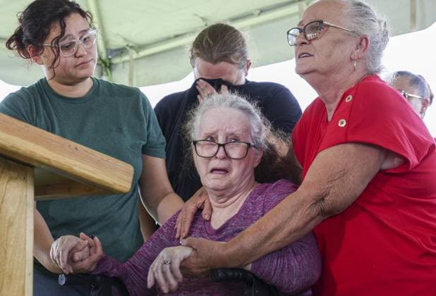 July 28, 2026, Raiford, Florida, USA: Dorthy Tula, center, mother of 11-year-old Teresa McAbee, is comforted by her sister Shirley Lancaster, right, while speaking about the execution of James Duckett on Tuesday, July 28, 2026, outside the Florida State Prison in Raiford. Duckett was convicted of killing McAbee in 1987. Raiford USA - ZUMAs70_ 20260728_zan_s70_076 Copyright: xDouglasxR.xCliffordx