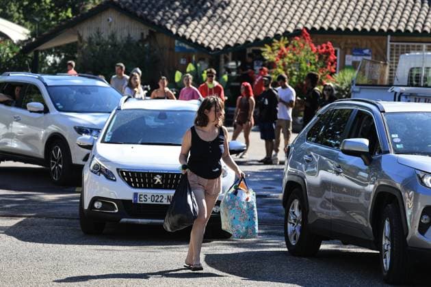 Saumos Fire: Evacuation of Campgrounds and Exodus to Lacanau PHOTOPQR SUD OUEST Photo by Fabien Cottereau Lacanau July 28, 2026 Saumos Fire: On the orders of the Gironde Prefecture, campgrounds were evacuated to Lacanau Fire in southwestern France, July 28, 2026, Lacanau, Gironde, France  Copyright: xPHOTOPQR SUDxOUEST MAXPPPxPhotoxFabienxCottereaux 20260728SDO6288 20260728SDO6288