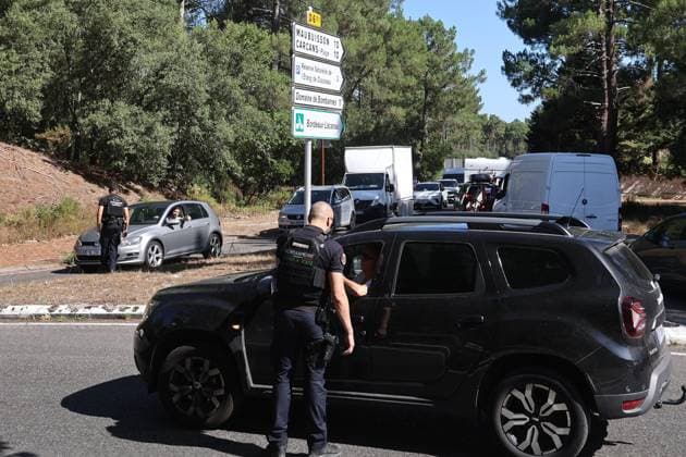 Saumos Fire: Evacuation of Campgrounds and Exodus to Lacanau PHOTOPQR SUD OUEST Photo by Fabien Cottereau Lacanau July 28, 2026 Saumos Fire: On the orders of the Gironde Prefecture, campgrounds were evacuated to Lacanau Fire in southwestern France, July 28, 2026, Lacanau, Gironde, France  Copyright: xPHOTOPQR SUDxOUEST MAXPPPxPhotoxFabienxCottereaux 20260728SDO6290 20260728SDO6290