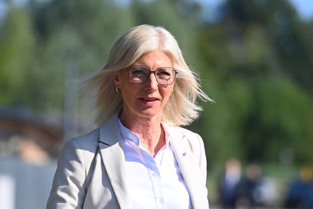 Ulrike SCHARF (Staatsministerin fuer Familie,Arbeit und Soziales), Einzelbild,angeschnittenes Einzelmotiv,Portraet,Portrait,Porträt. Das Bayerische Kabinett tagt am 28.07.2026 auf der MS Starnberg auf dem Starnberger See. *** Ulrike SCHARF, Minister of State for Family, Labor, and Social Affairs; single image, cropped close-up, portrait The Bavarian Cabinet meets on July 28, 2026, aboard the MS Starnberg on Lake Starnberg