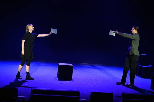 Die Darsteller des Musical Die Weiße Rose auf der Bühne. das Musical erzählt die Geschichte der gleichnamigen studentischen Widerstandsgruppe gegen das NS-Regime erzählt. Es ist die Premiere beim 37. Kölner Sommerfestival in der Kölner Philharmonie. Hauptdarseller sind FRIEDERIKE ZEIDLER als Sophie Scholl und JONATHAN GUTH als Hans Scholl *** The cast of the musical *The White Rose* takes the stage. The musical tells the story of the student resistance group of the same name that fought against the Nazi regime. It is the premiere at the 37th Cologne Summer Festival at the Cologne Philharmonic Hall. The lead actors are FRIEDERIKE ZEIDLER as Sophie Scholl and JONATHAN GUTH as Hans Scholl
