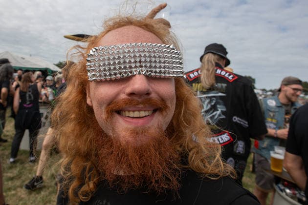 Der Countdown läuft zum sonnigen 35 Wacken Open Air Dienstag und nur noch 24 Stunden bis zur offiziellen Eröffnung des Inflields durch die Veranstalte. Dien bisher eröffneten Eventflächen sind bereits so gut gefüllt, als wäre das Festival bereits gestartet, so sind fast alle der 85.000 Festivalbesucher eingetroffen. Pünktlich stimmt nun auch das Wetter, und die Hitze wird die kommenden Tage anhalten. Wacken Wacken open Air Schleswig Holstein Deutschland IVDJ6969 *** The countdown is on for a sunny 35th Wacken Open Air Tuesday, and there are only 24 hours left until the official opening of the Infield by the organizers. The event areas that have been opened so far are already so packed that it feels as if the festival has already st