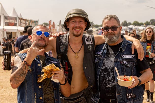 Der Countdown läuft zum sonnigen 35 Wacken Open Air Dienstag und nur noch 24 Stunden bis zur offiziellen Eröffnung des Inflields durch die Veranstalte. Dien bisher eröffneten Eventflächen sind bereits so gut gefüllt, als wäre das Festival bereits gestartet, so sind fast alle der 85.000 Festivalbesucher eingetroffen. Pünktlich stimmt nun auch das Wetter, und die Hitze wird die kommenden Tage anhalten. Wacken Wacken open Air Schleswig Holstein Deutschland _5DL8014 *** The countdown is on for a sunny 35th Wacken Open Air Tuesday, and there are only 24 hours left until the official opening of the Infield by the organizers. The event areas that have been opened so far are already so packed that it feels as if the festival has already st